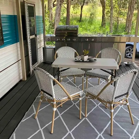 Alice & Elvis, Crescent Head, Retro Caravans With Deck, Bathroom & Outdoor Bath In A Bush Setting Near The Beach Exterior photo