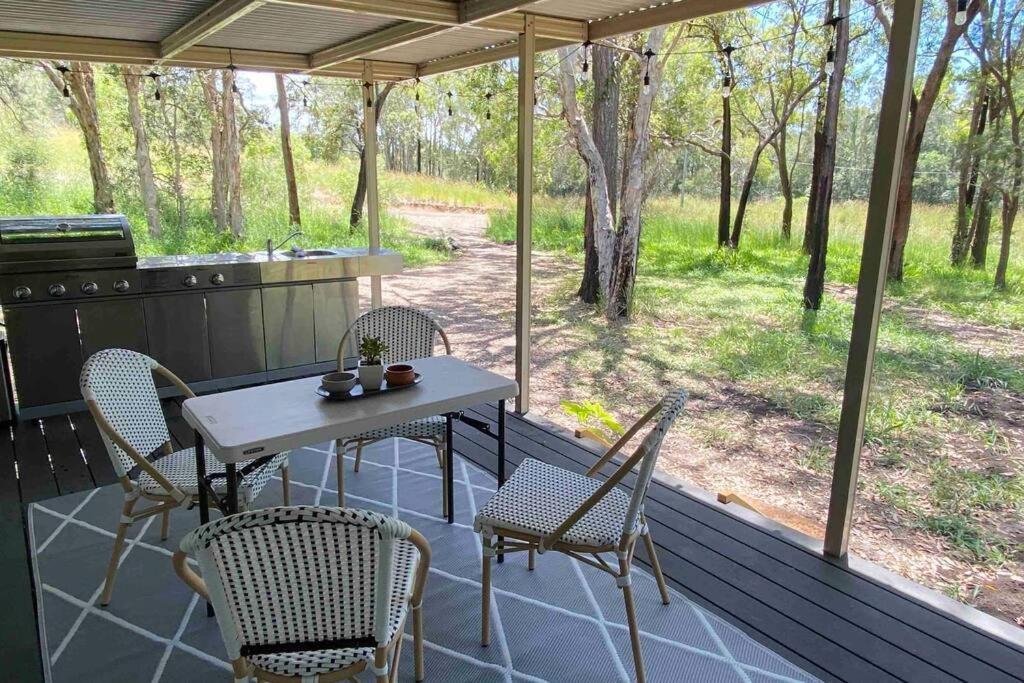 Campsite Alice & Elvis, Crescent Head, Retro Caravans With Deck, Bathroom & Outdoor Bath In A Bush Setting Near The