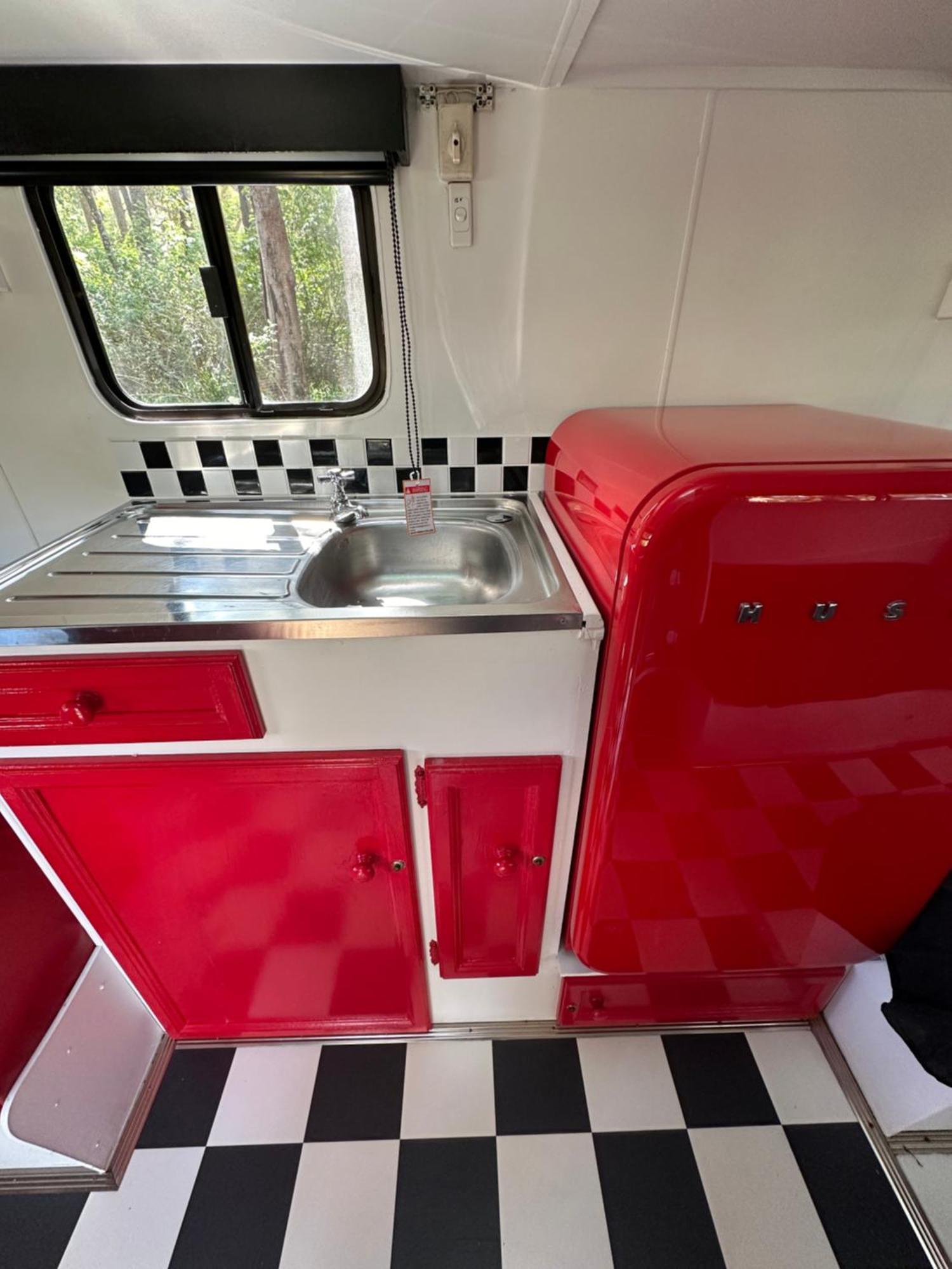Alice & Elvis, Crescent Head, Retro Caravans With Deck, Bathroom & Outdoor Bath In A Bush Setting Near The *